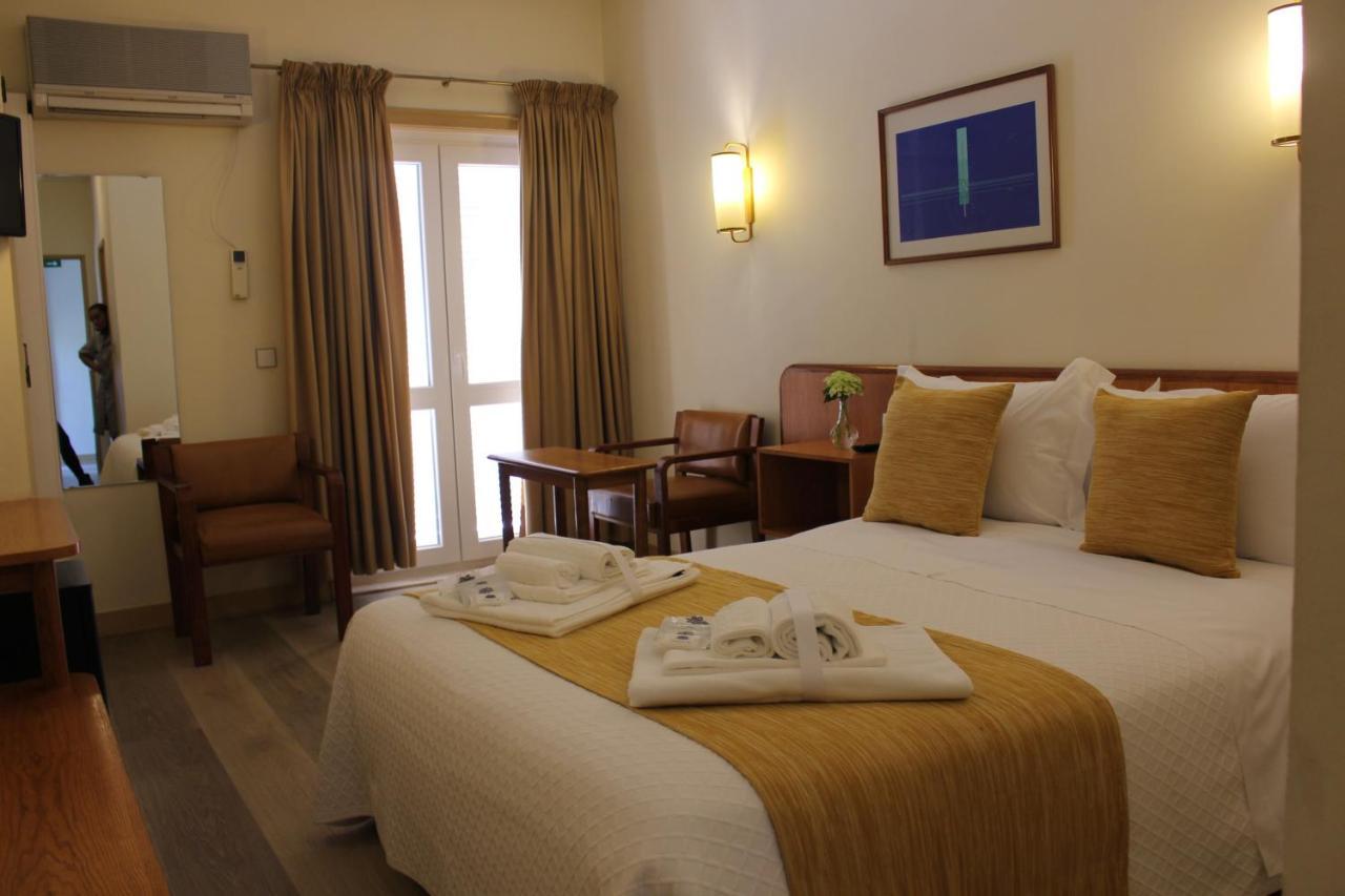 Double or Twin Room Garden View
