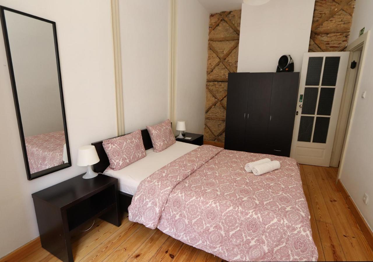 Quarto Duplo com Casa de Banho Partilhada