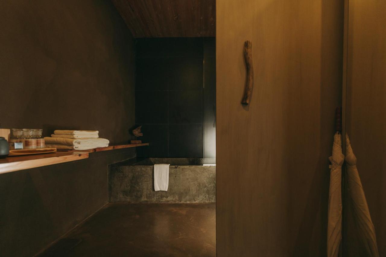 Deluxe One-Bedroom Villa with Side Sea View and Private Hot Tub,1008889657:JPEG