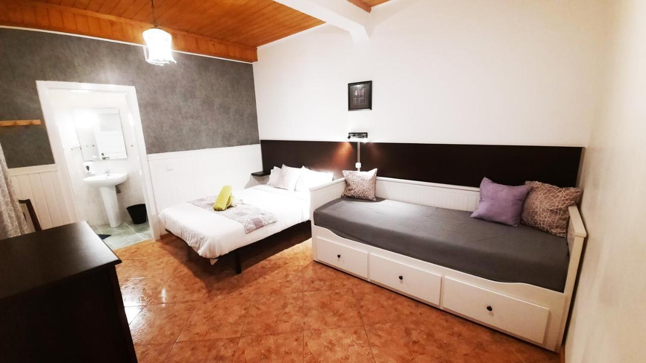 Quarto Duplo ou Twin com Casa de Banho Privativa