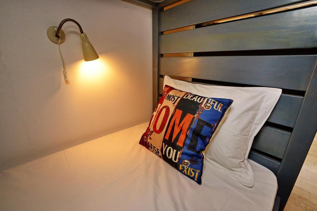 Bed in 10-Bed Mixed Dormitory Room