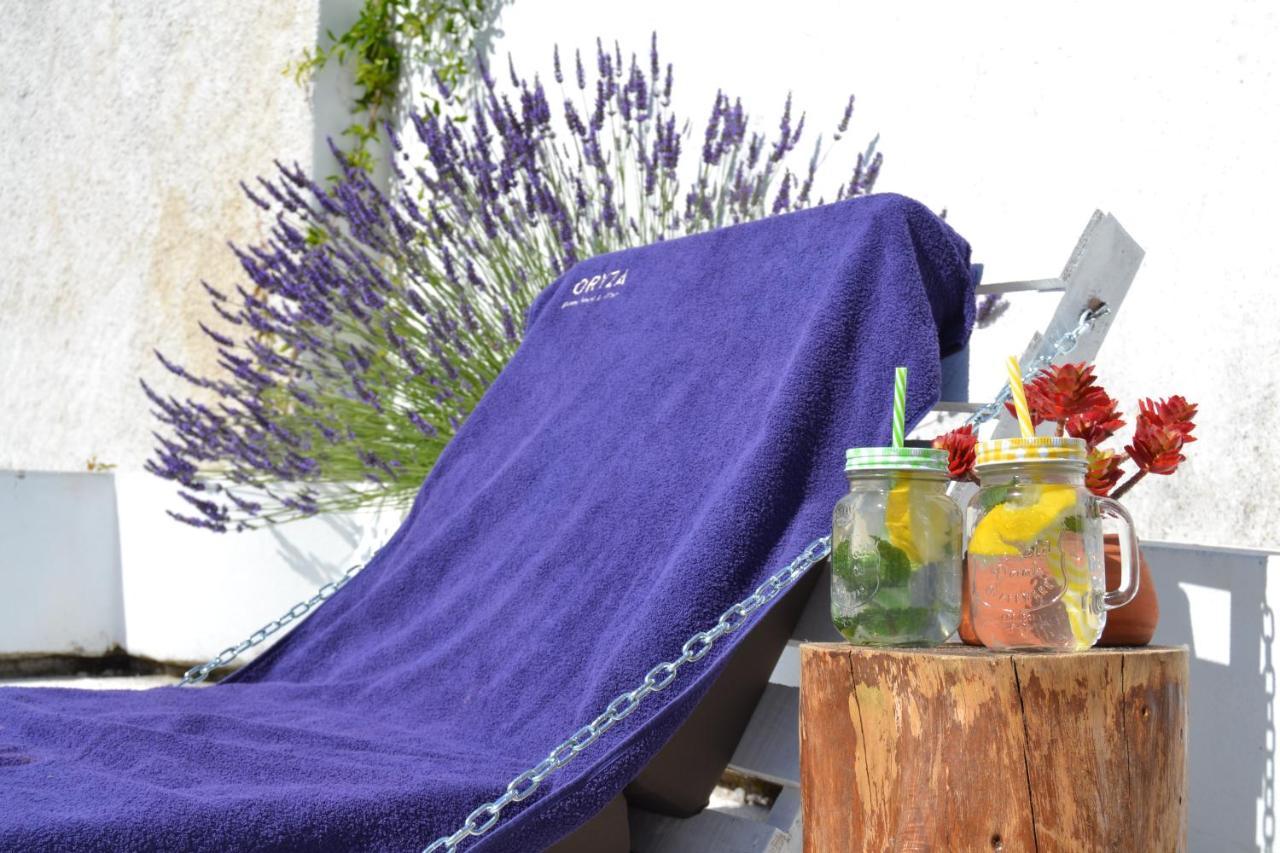 Chambre Lit Queen-Size - Vue sur Piscine