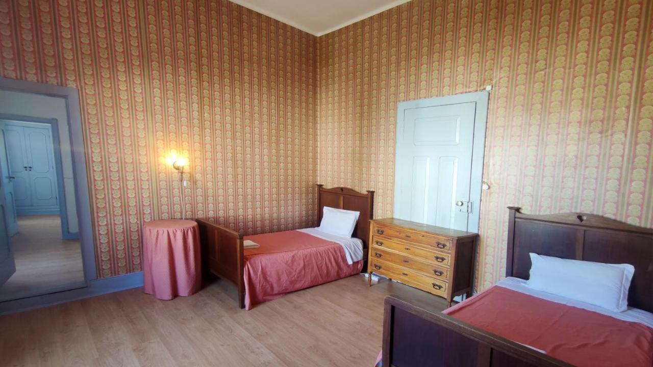 Family Suite (2 Adults + 3 Children),1114650168:JPEG