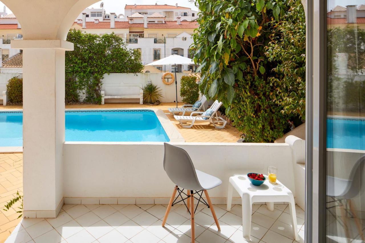 One-Bedroom Apartment Pool View