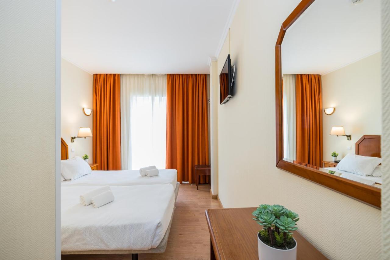 Twin Room,1121795811:JPEG