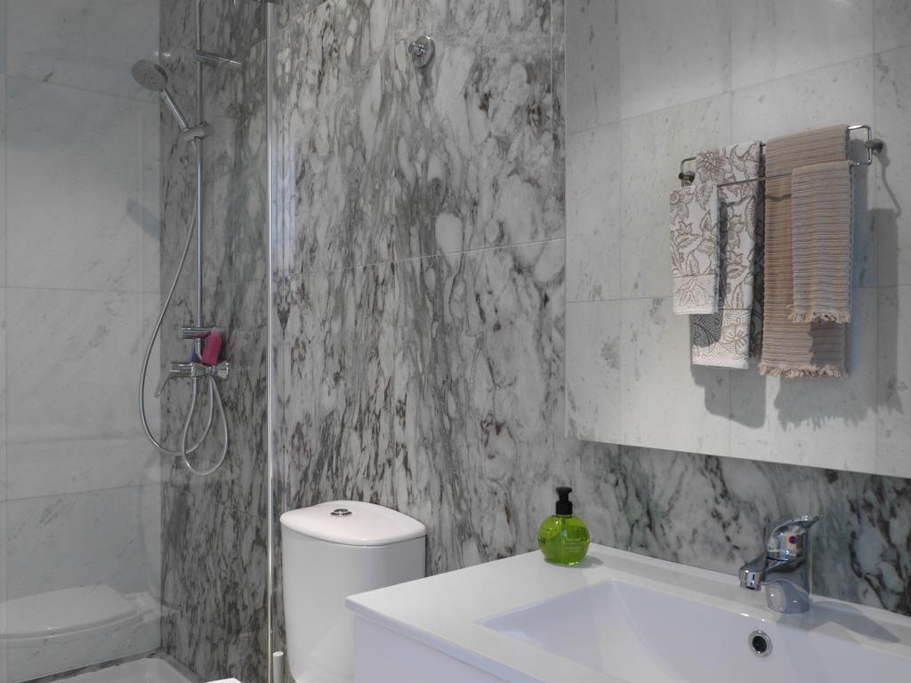 One-Bedroom Apartment with Balcony (2 Adults),112515072:JPEG