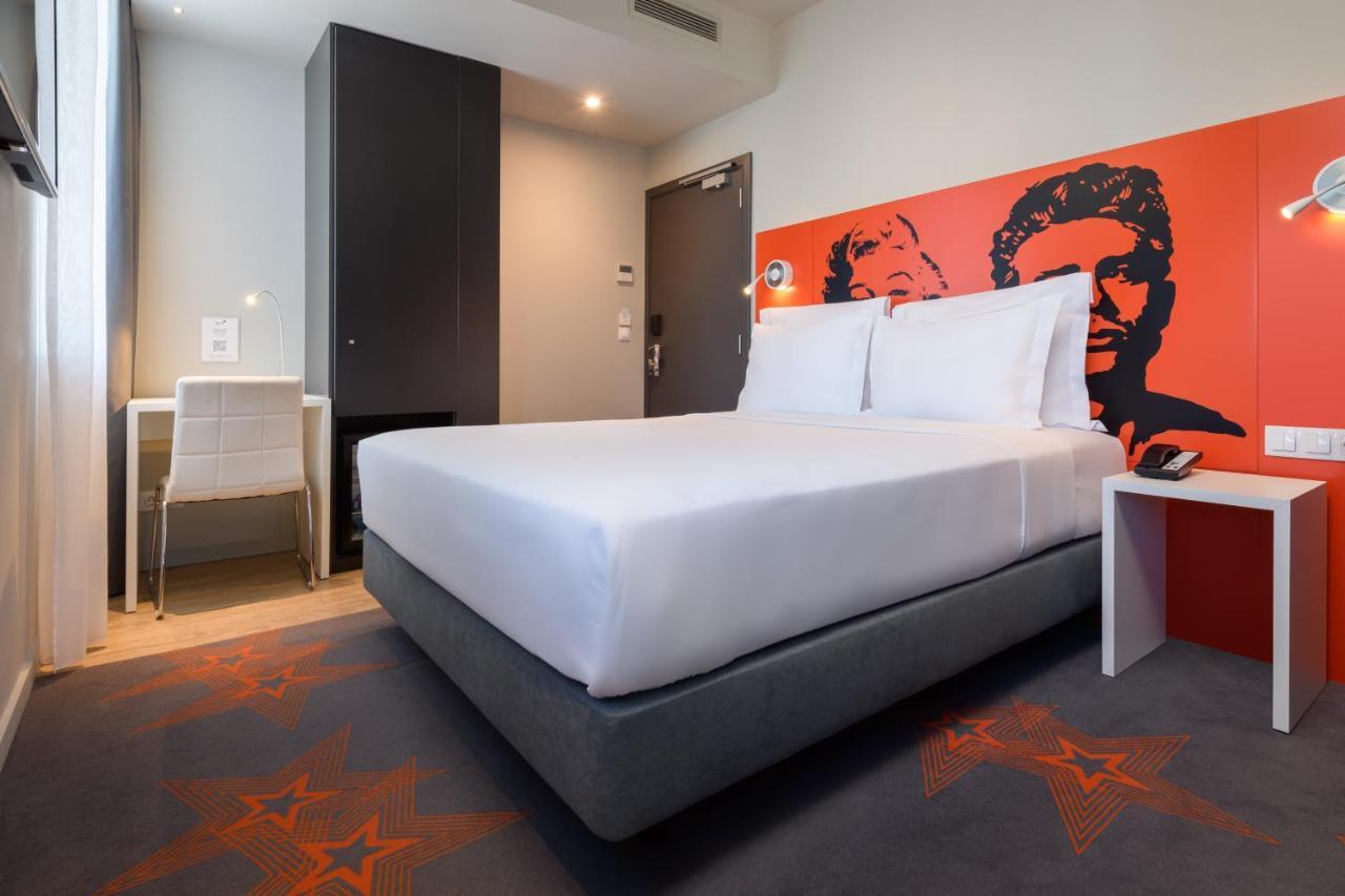 Standard Single Room,918289804:JPEG
