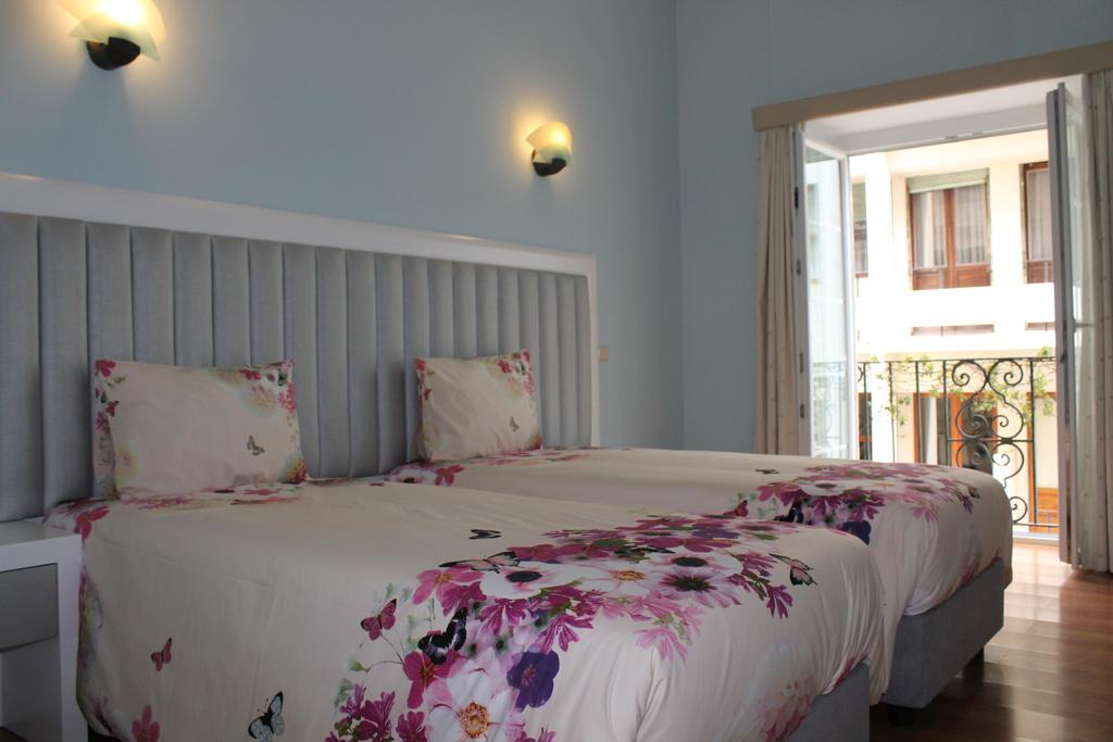 Superior Double or Twin Room,685482087:JPEG