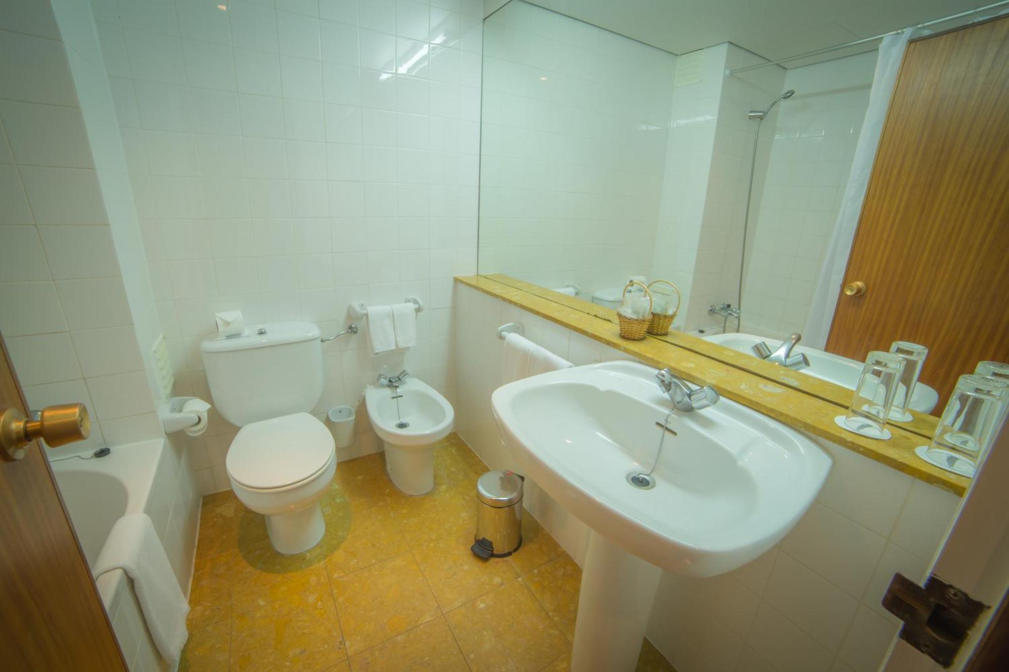 Double or Twin Room Extra Bed,1598394113:JPEG