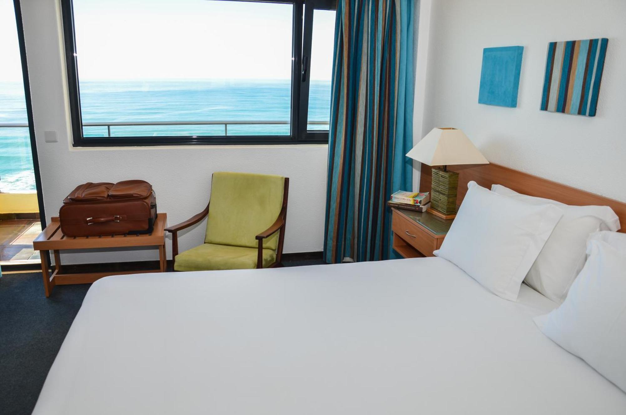 Oferta especial - Habitación Doble Estándar con balcón y vistas al mar - 2 camas - Mayores de 55 años