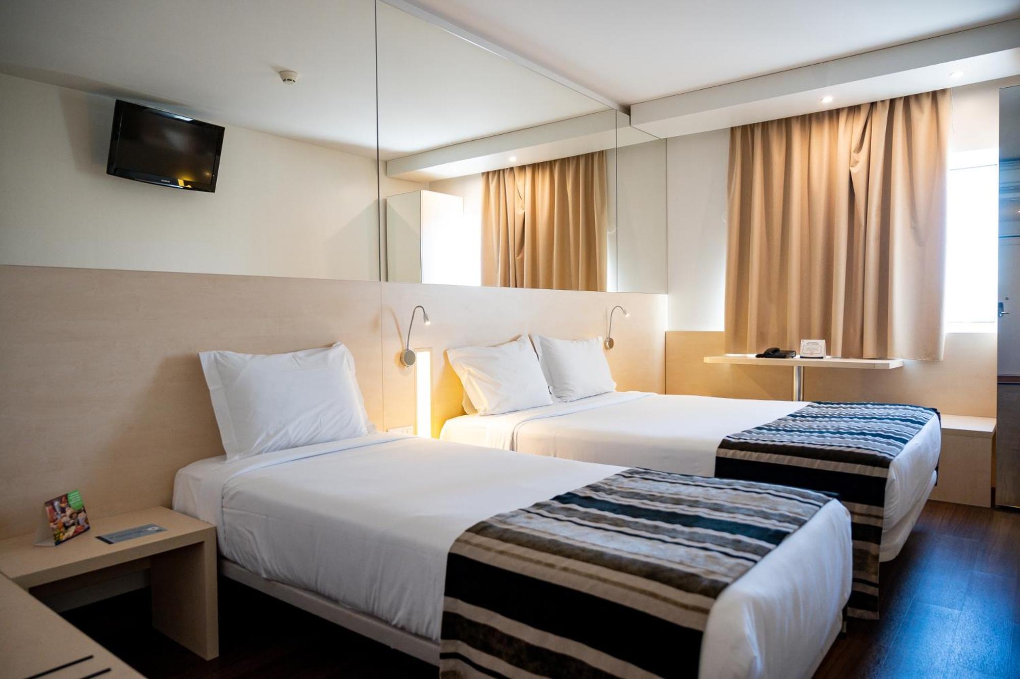 Chambre Double avec Lit d'Appoint