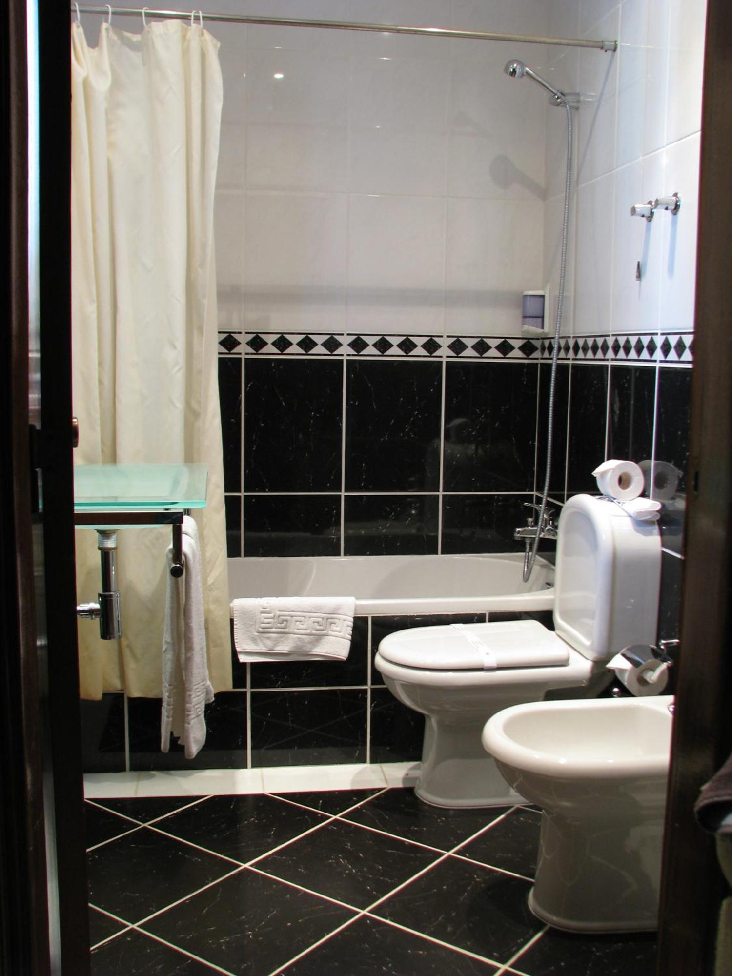 Standard Triple Room,1516385800:JPEG