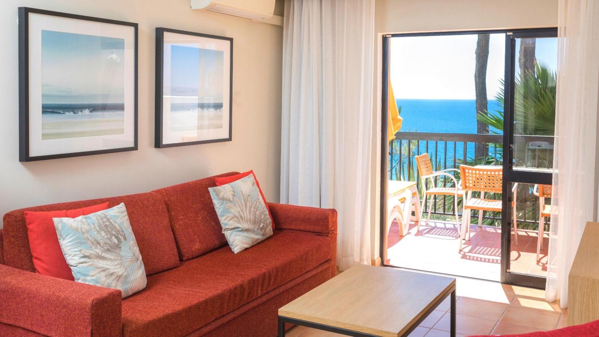 Three-Bedroom Apartment with Sea View,1209338236:JPEG