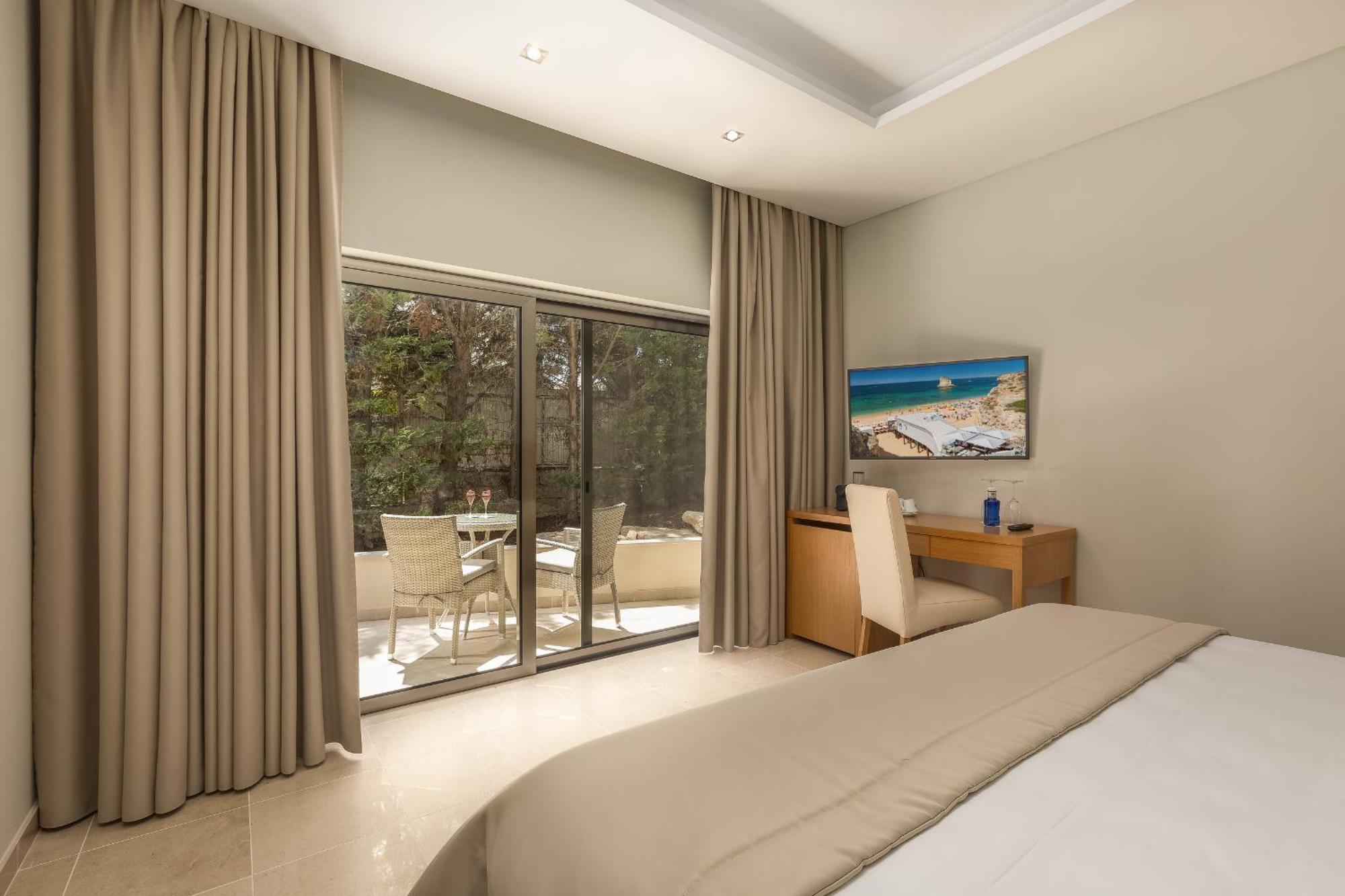 Suite with Garden View,1215893011:JPEG