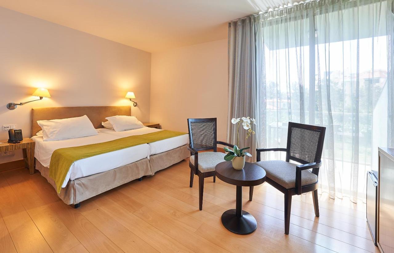 Doppelzimmer mit Poolblick