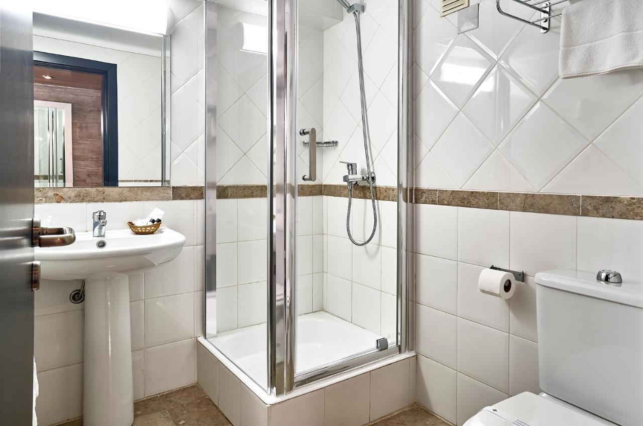Quarto Duplo com Terraço
