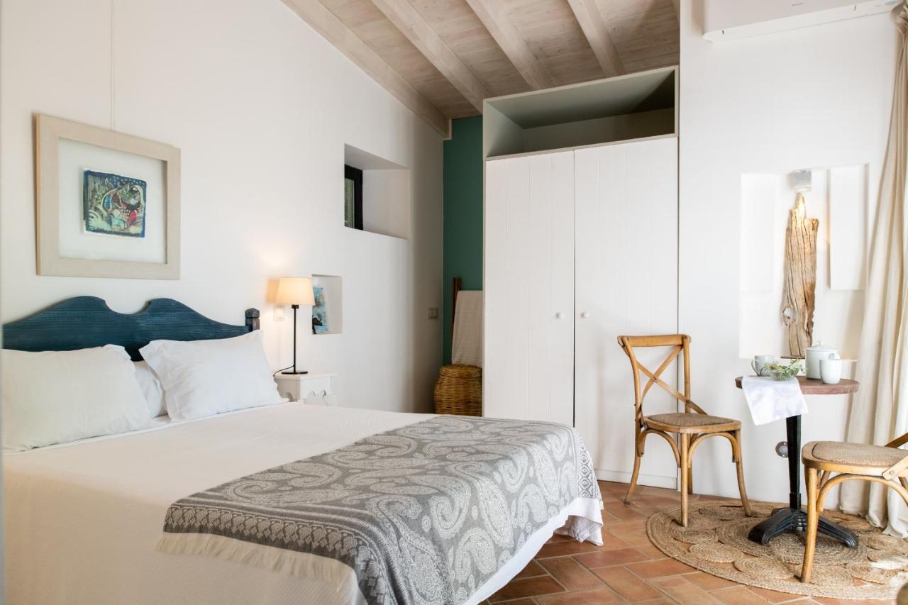 Double or Twin Room Garden View