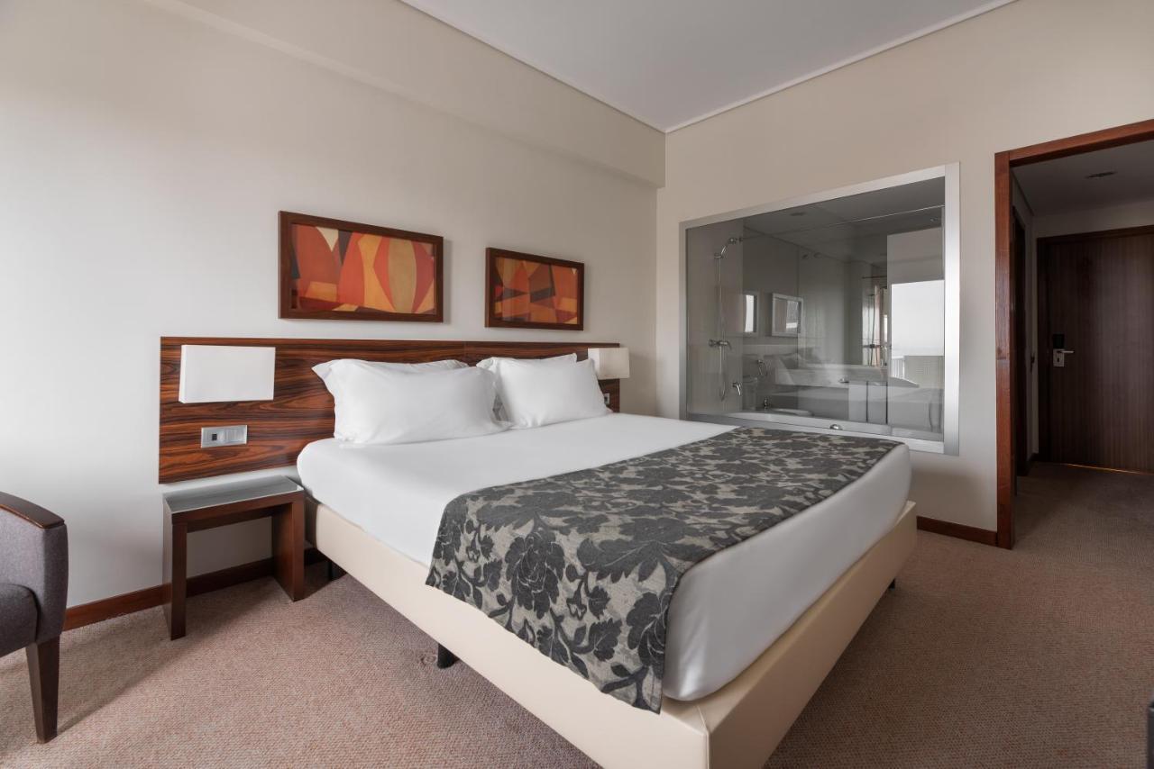 Double or Twin Room Sea View