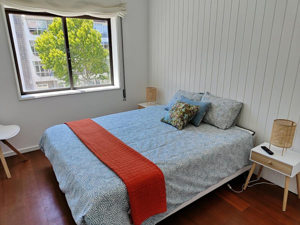 Chambre Double ou Lits Jumeaux avec Salle de Bains Commune