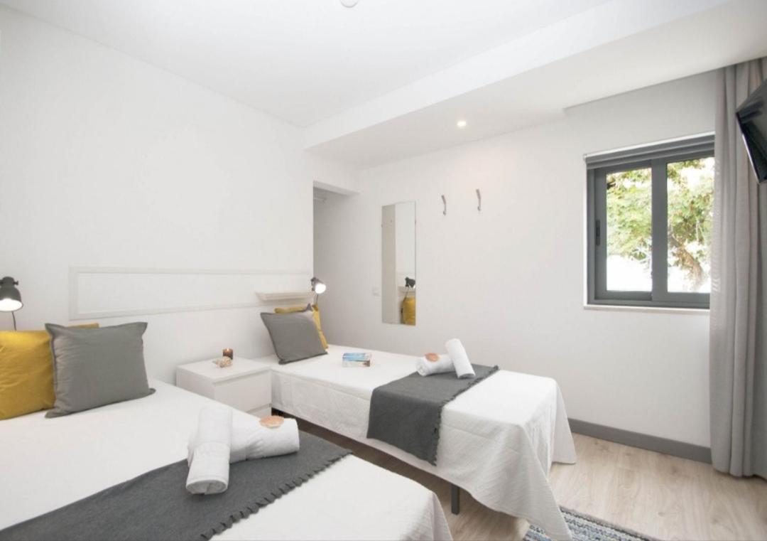 Quarto Duplo ou Twin com Casa de Banho Privativa