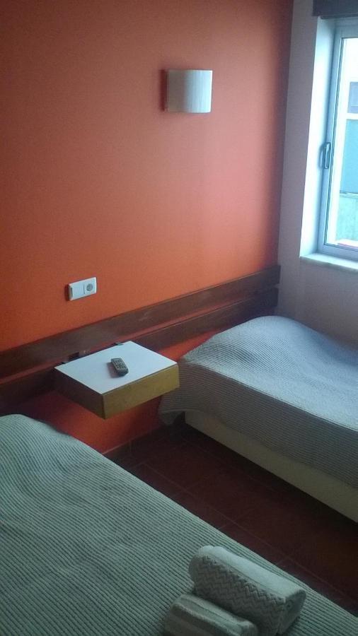 Quarto Twin com Casa de Banho Privativa