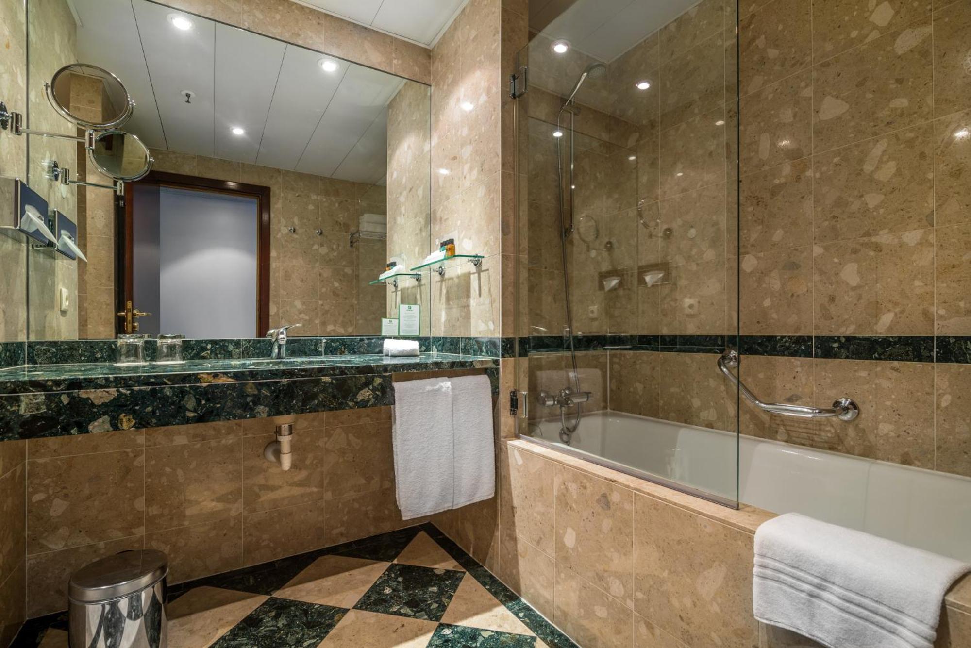 Chambre Lits Jumeaux Premium - Vue sur Rivière