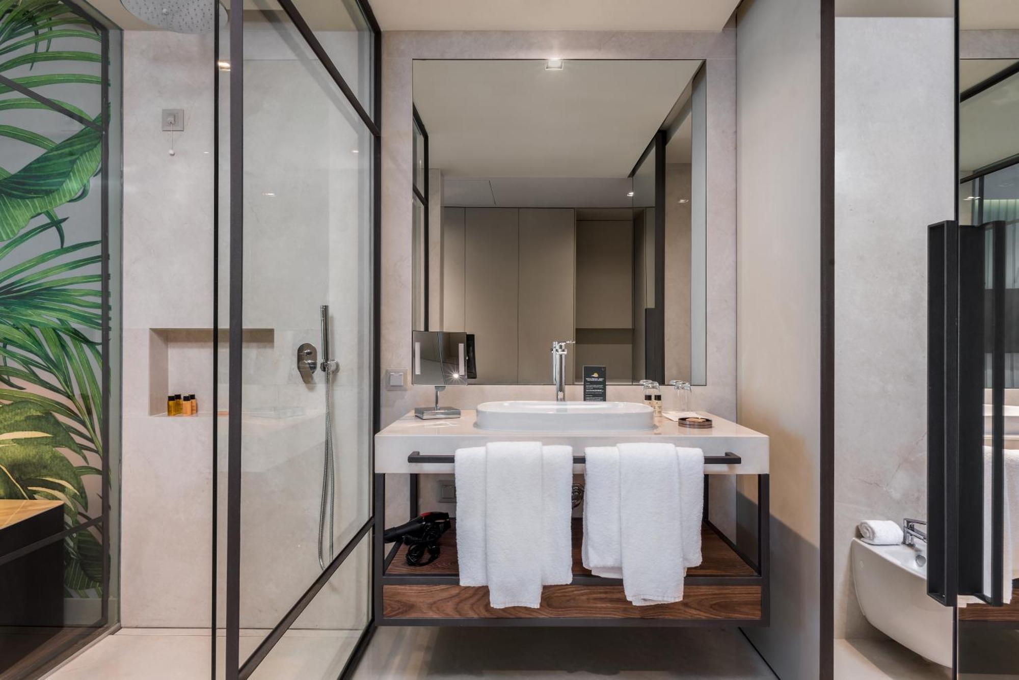 Deluxe Double Room,1274367748:JPEG