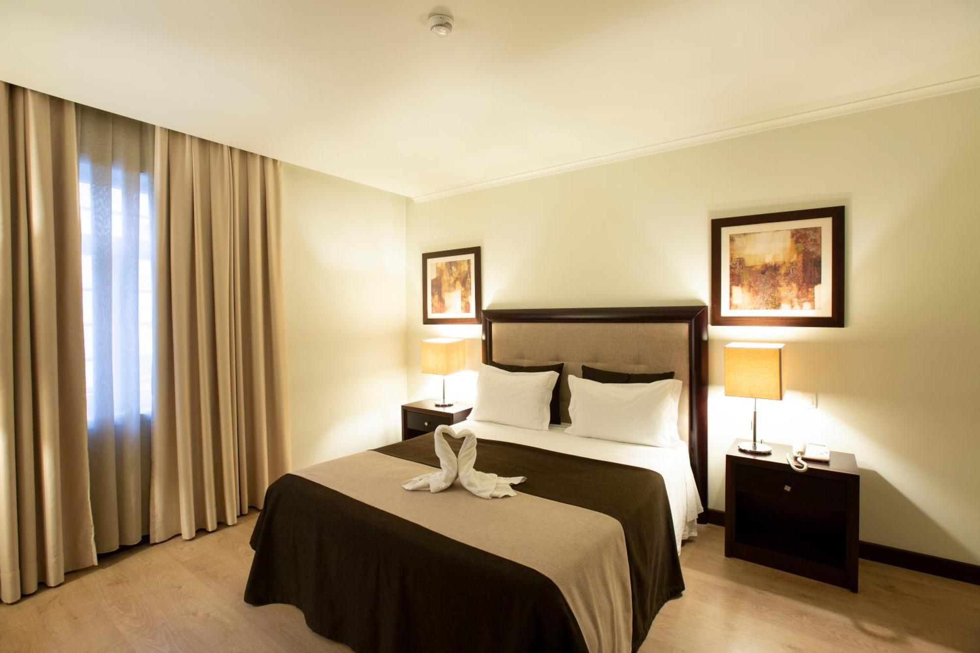 Special Offer - Double Room with Romantic Package,1274395297:JPEG