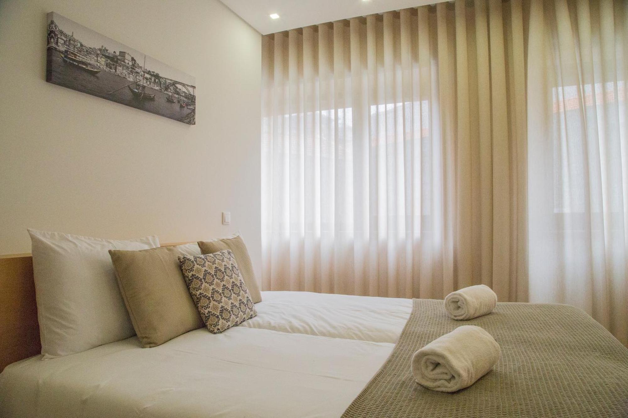 Two-Bedroom Apartment,818111054:JPEG