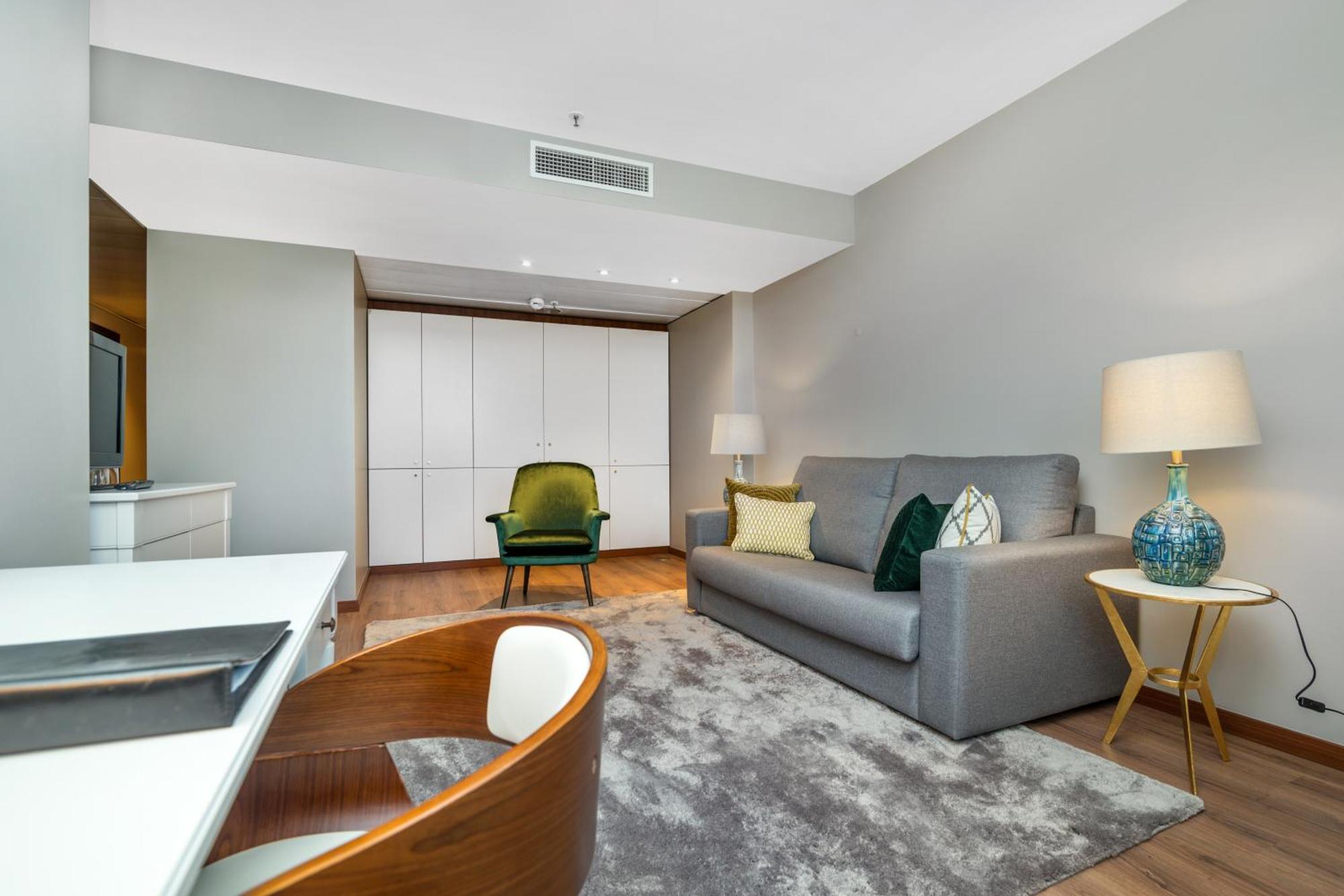 Studio with Sofa Bed