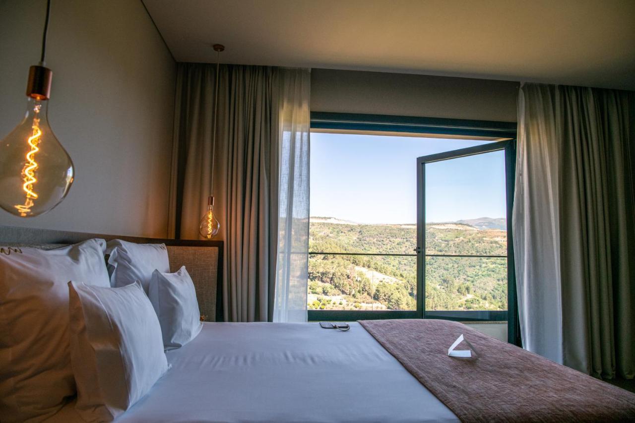 Deluxe Double Room Vineyards View Balcony