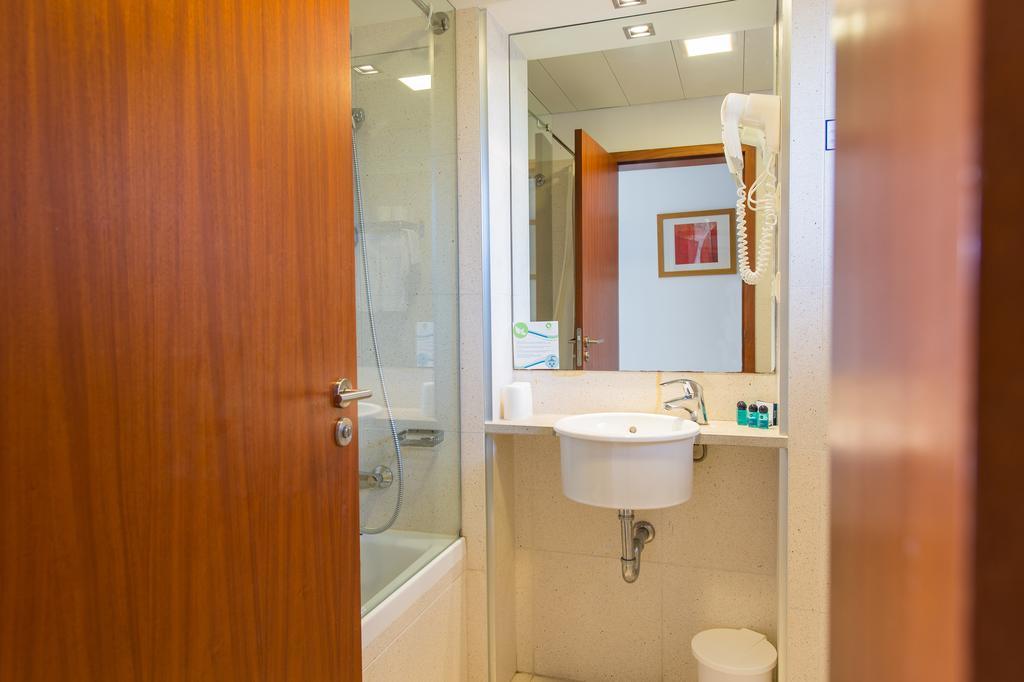 Premium Suite mit seitlichem Meerblick