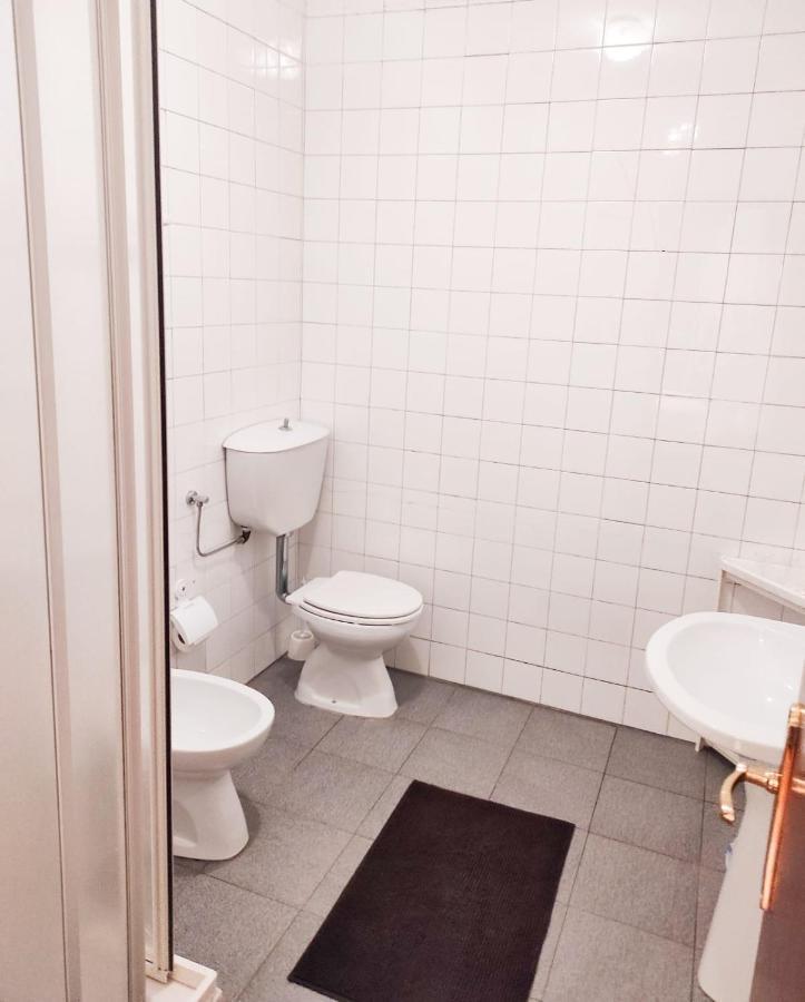 Family Room,1392295754:JPEG