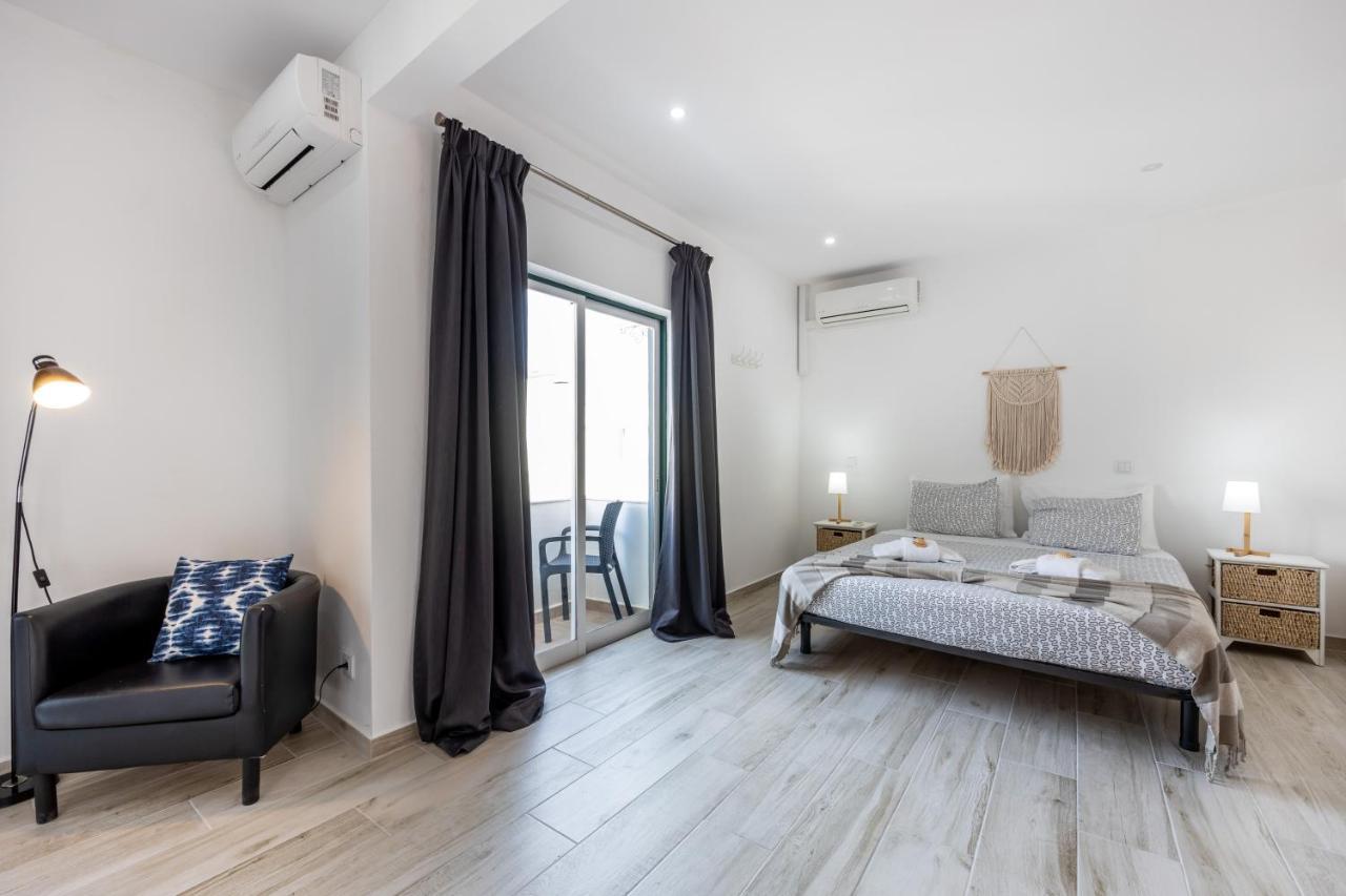 Quarto Duplo com Casa de Banho Privativa