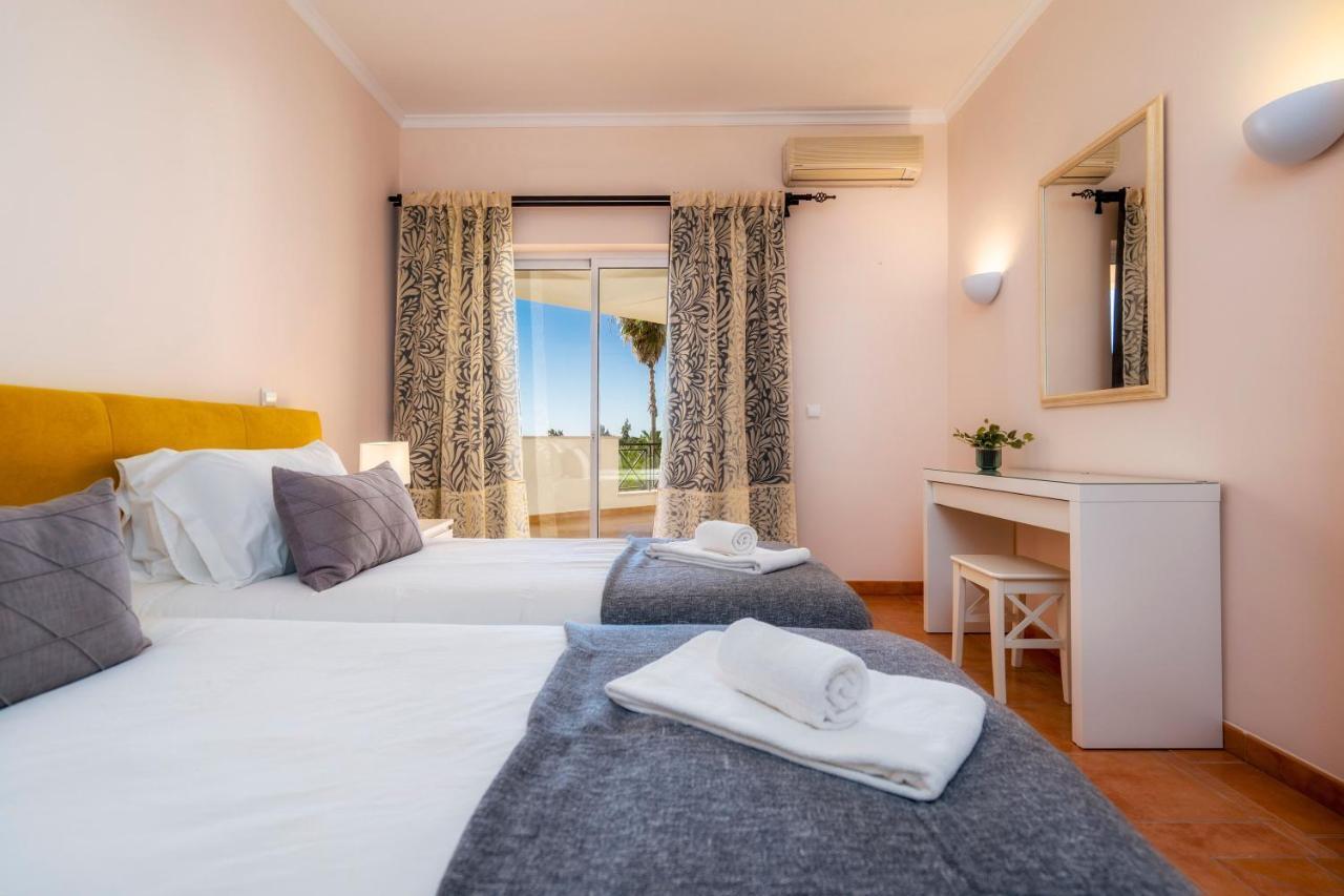 Apartamento com Vista Piscina