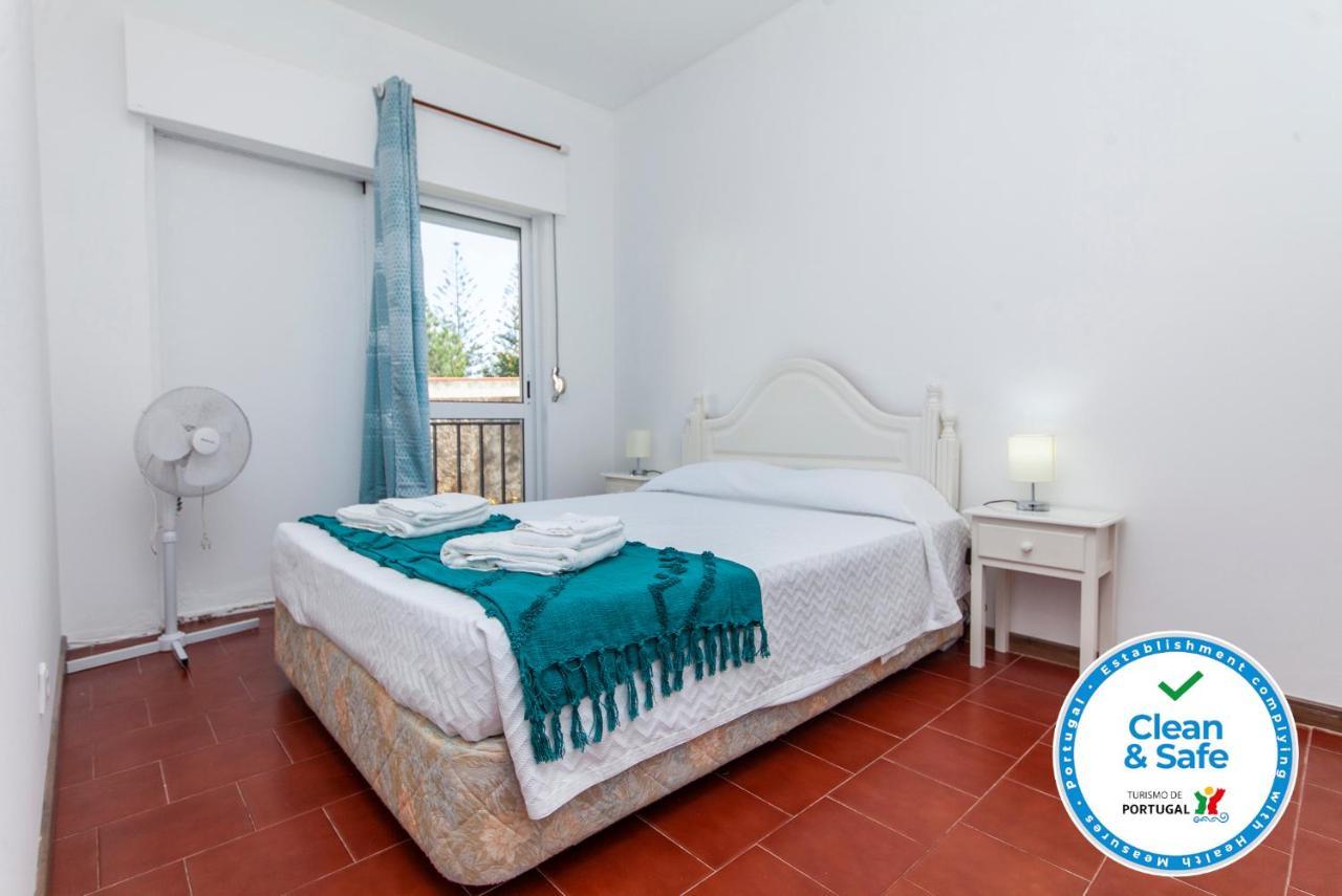 Quarto Duplo com Casa de Banho Partilhada