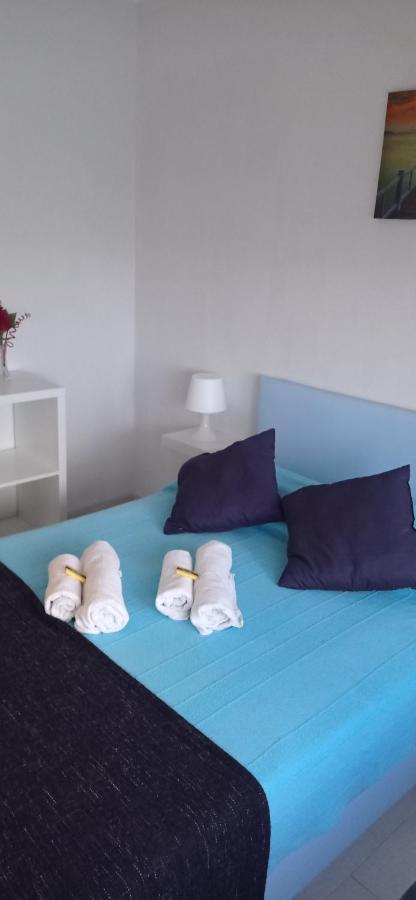 Quarto Individual com Casa de Banho Partilhada