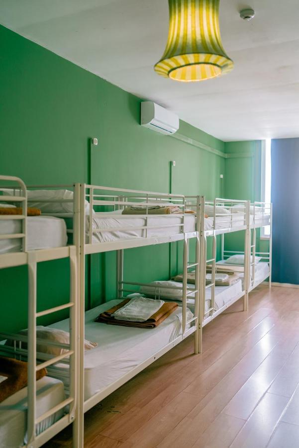 Bed 12-Bed Mixed Dormitory Room