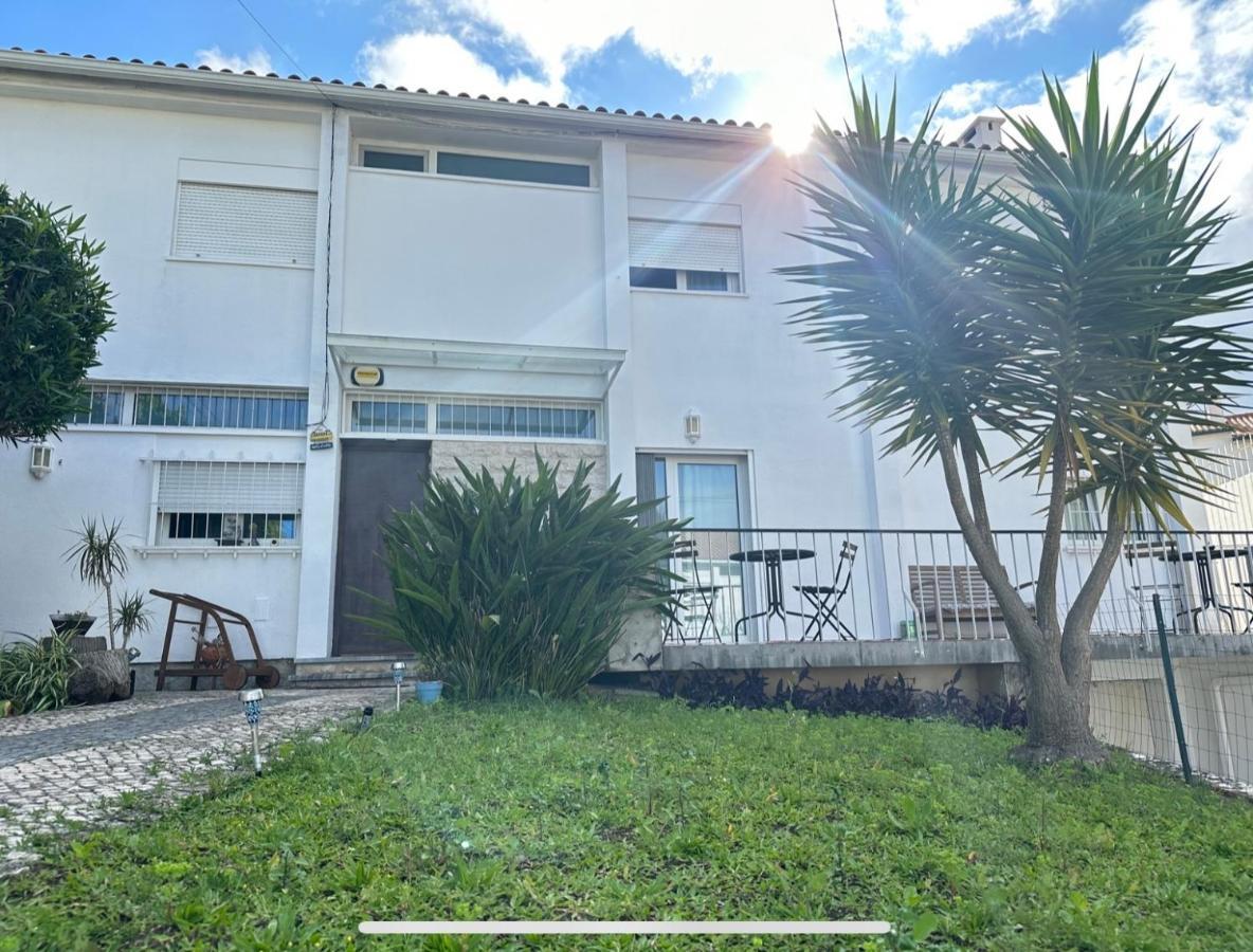 Quarto Triplo com Banheiro Privativo