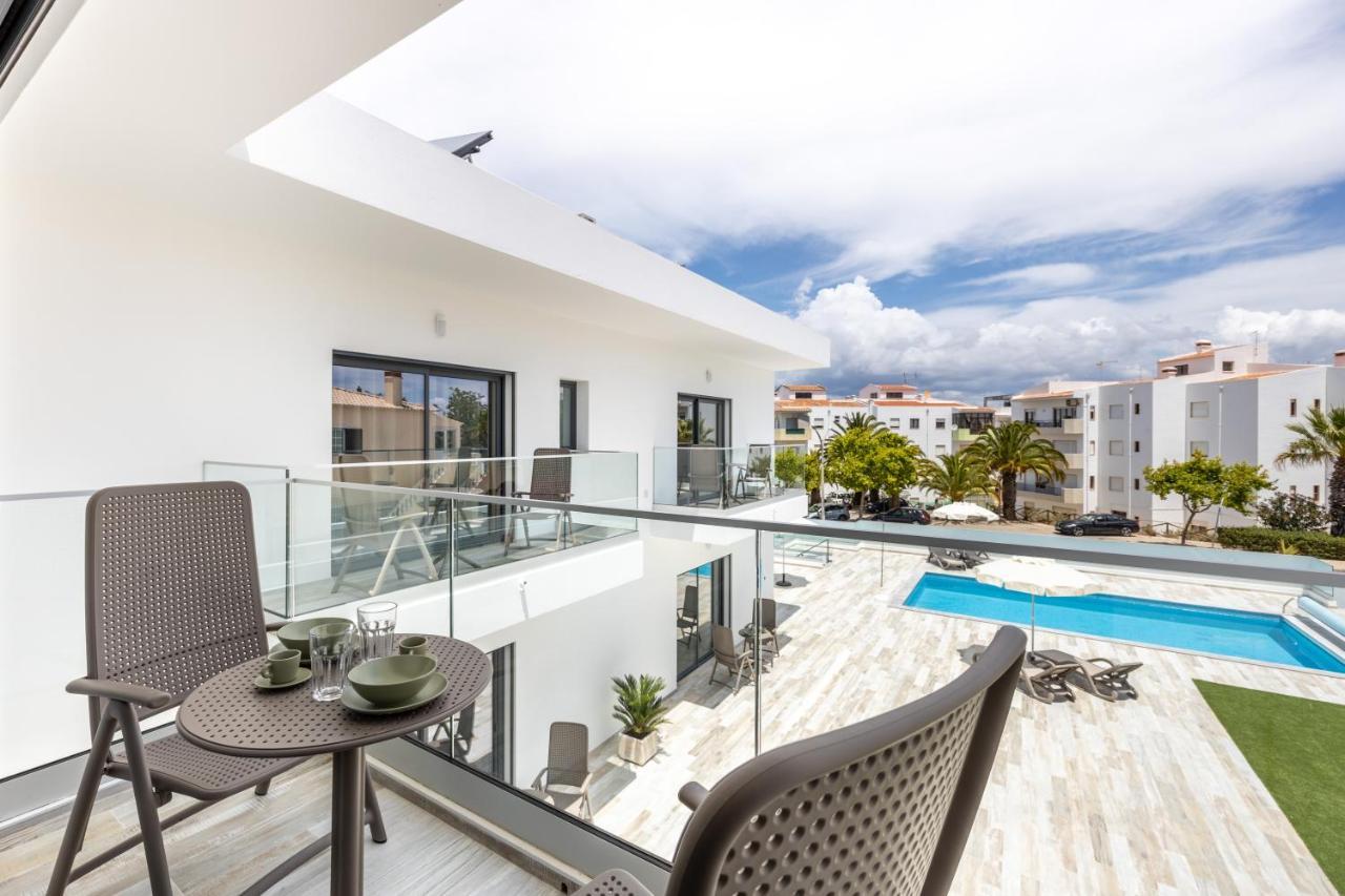 Quarto Duplo ou Twin Deluxe com Acesso à Piscina