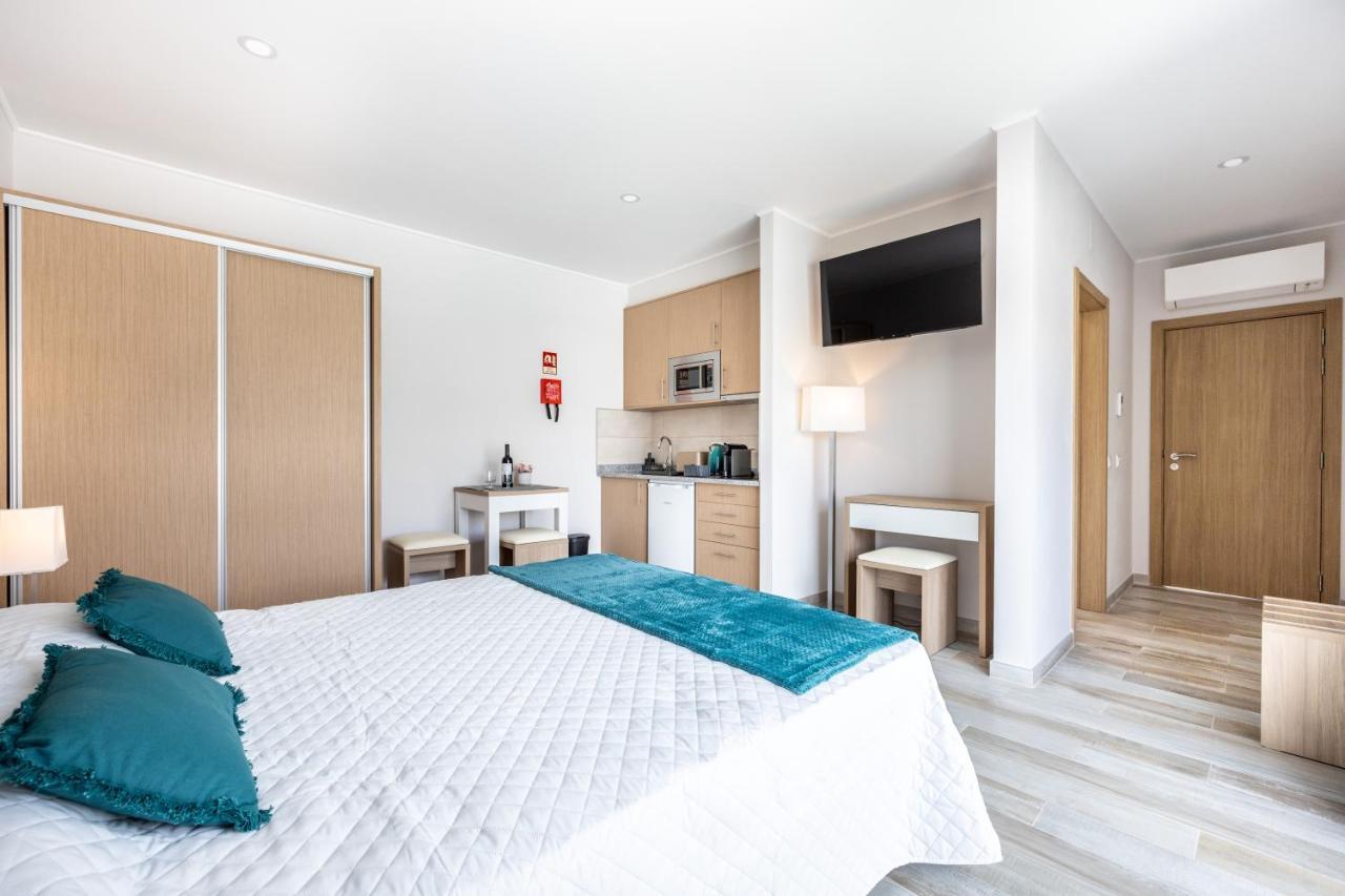 Quarto Duplo ou Twin Deluxe com Acesso à Piscina