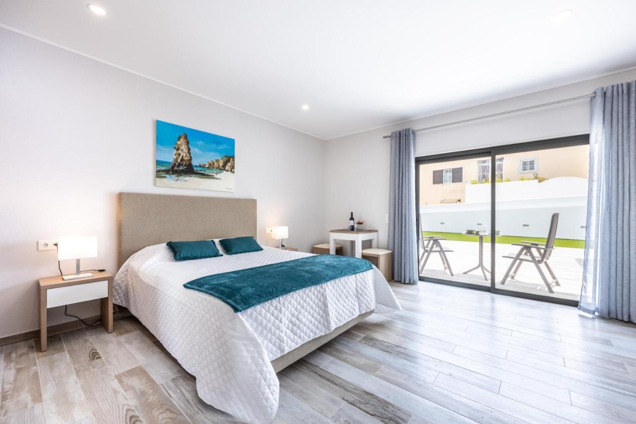Quarto Duplo ou Twin Deluxe com Acesso à Piscina