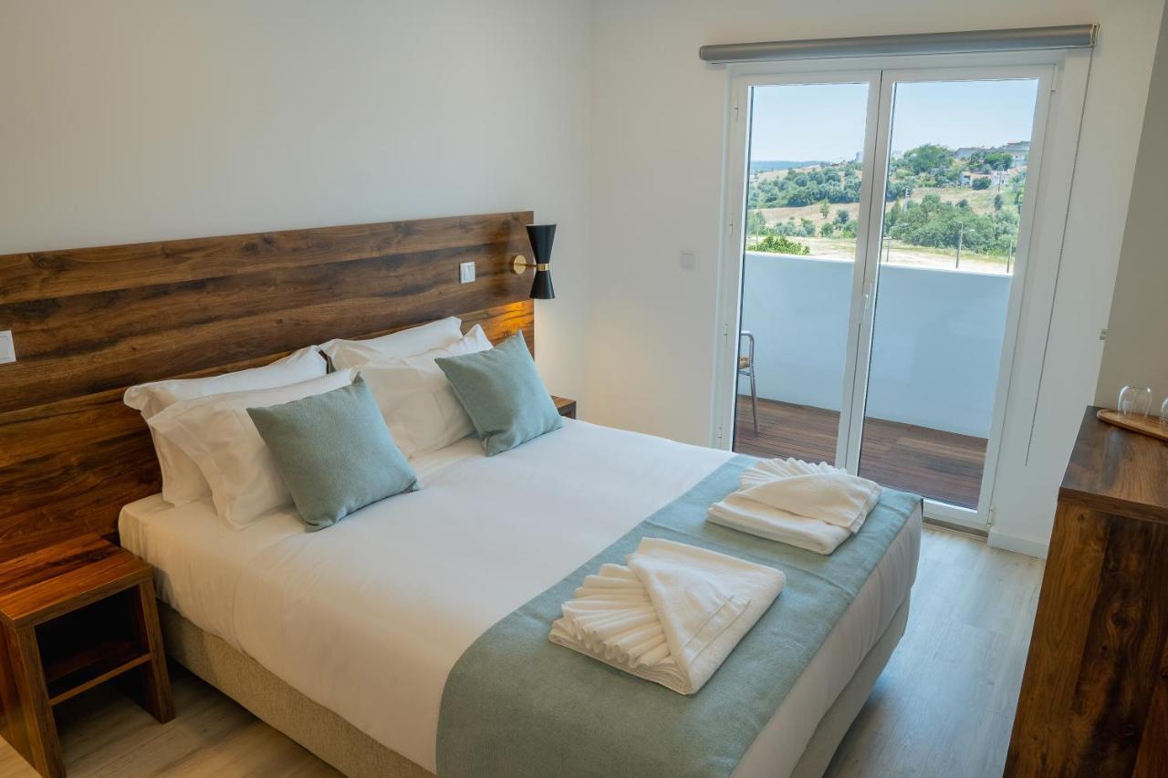 Quarto Duplo com Vista Piscina
