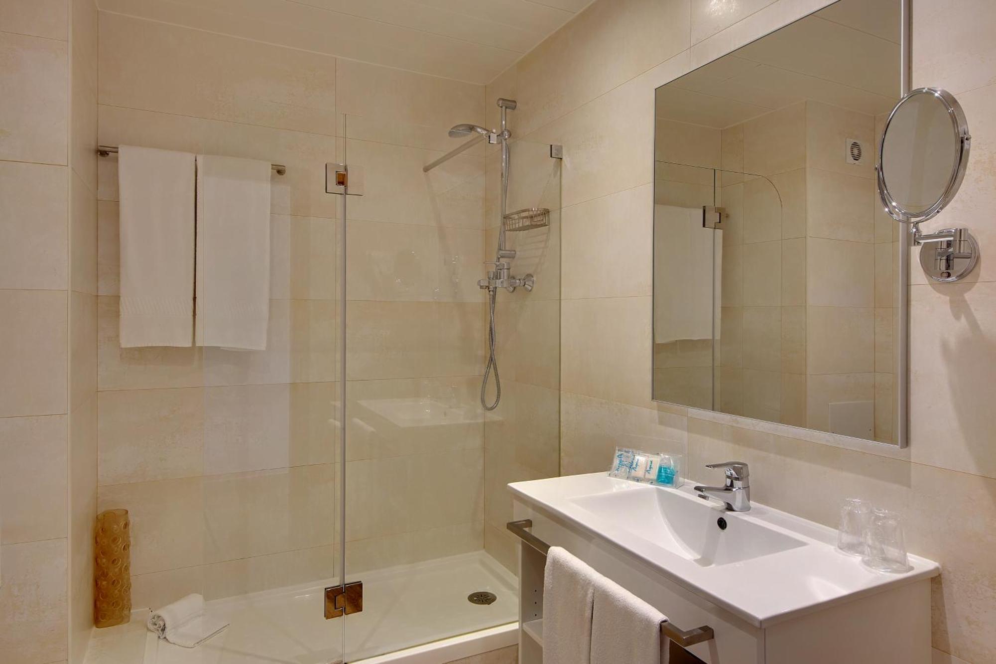 Double or Twin Room,1433355307:JPEG