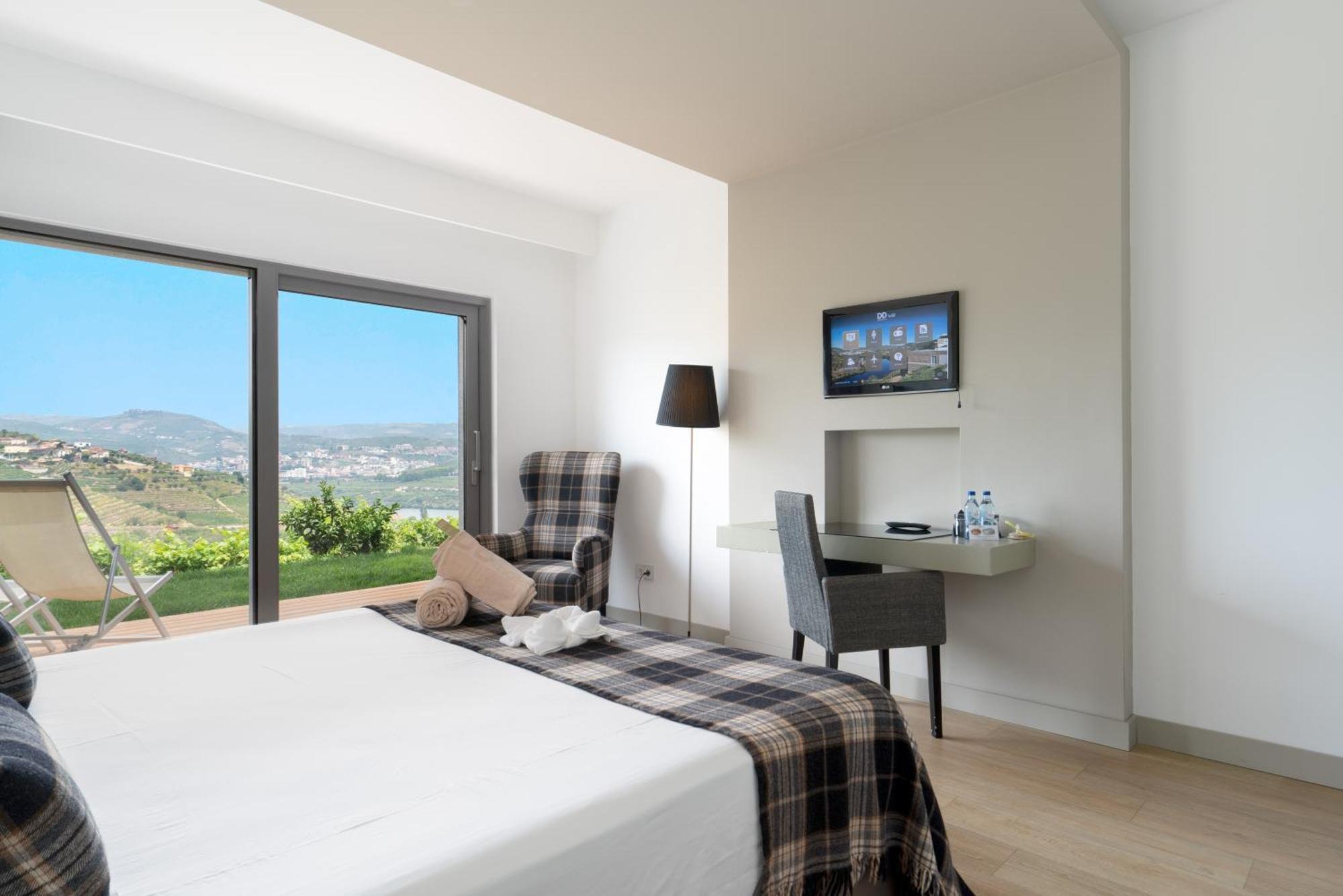 Double Room Terrace River View Ground Floor