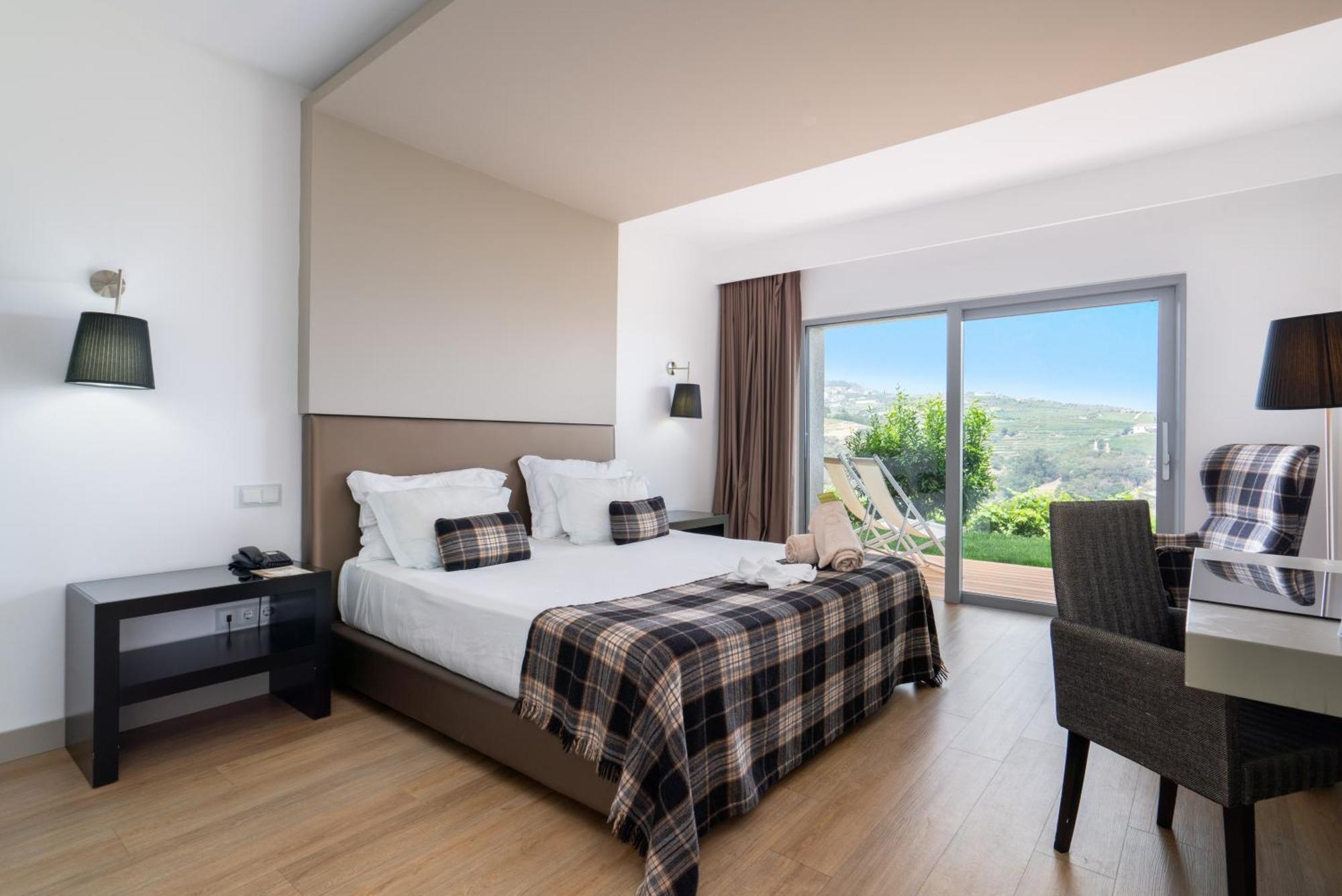 Double Room Terrace River View Ground Floor