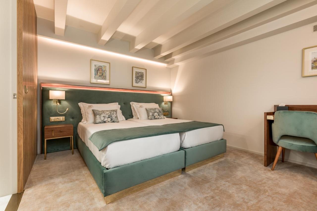 Quarto Grande com Cama de Casal ou 2 de Solteiro