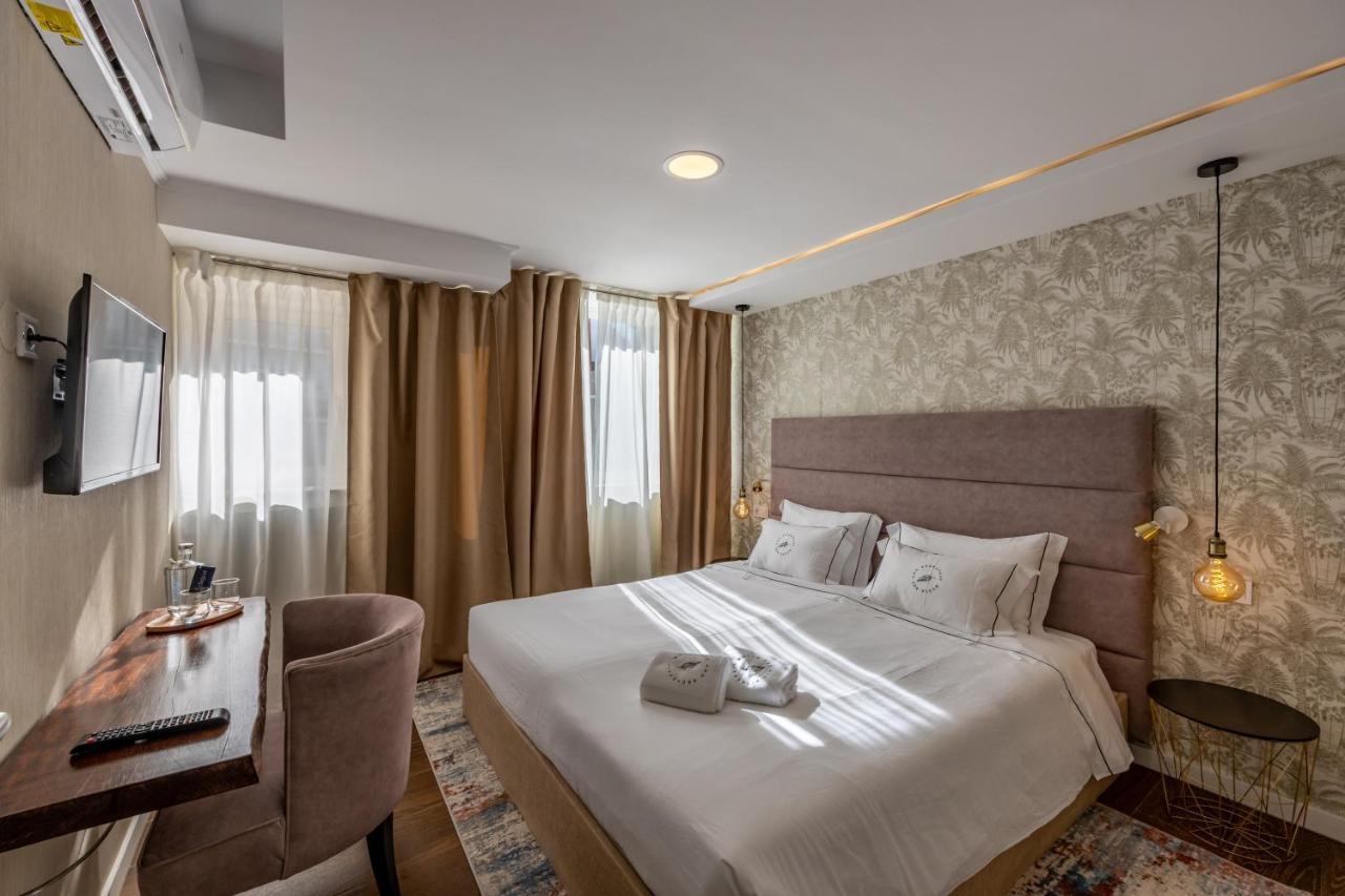 Double Room with Private External Bathroom