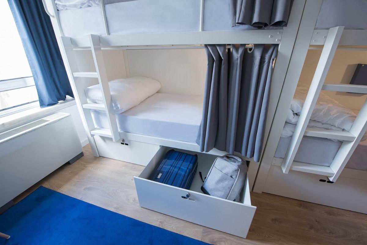 Bed in een Gemengde Slaapzaal met 6 Bedden