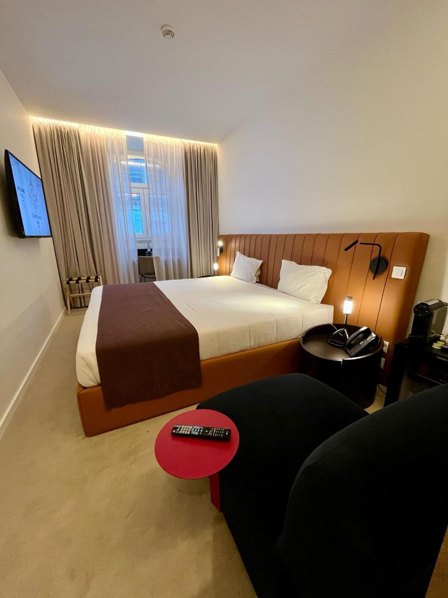 Quarto com Cama de Casal ou 2 de Solteiro